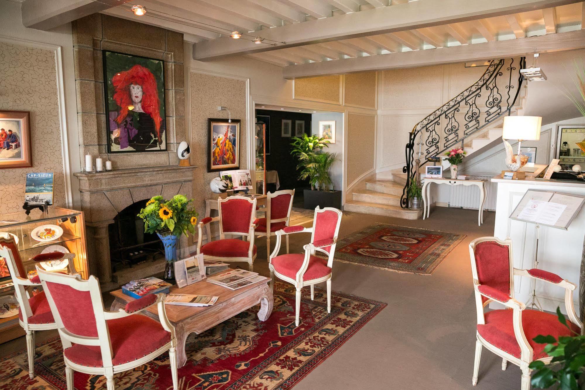 Le Goyen Hotel